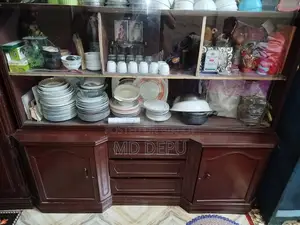 Showcases Sell