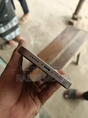 Apple iPhone 13 (Used)