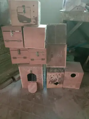 খাঁচা ও ব্লিডিং বক্স