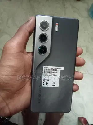 Tecno Camon 40 Pro . (Used)