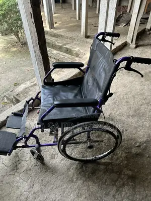 হুইল চেয়ার-wheelchair