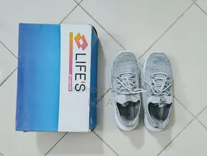 Loto Sneakers/ Sports Shoes Size 41