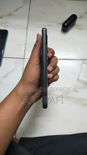 Google 7a 8 128 (Used)