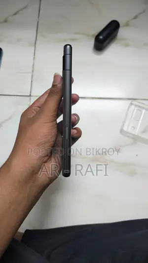 Google 7a 8 128 (Used)
