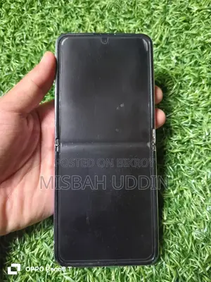 Samsung Galaxy Z Flip 4 (Used)