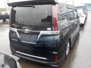Toyota Esquire Gi Package 2021