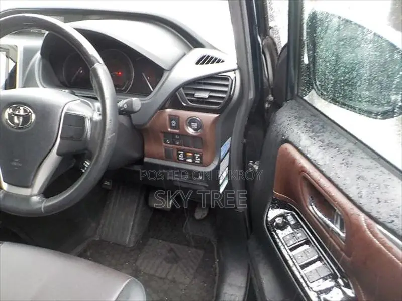 Toyota Esquire Gi Package 2021