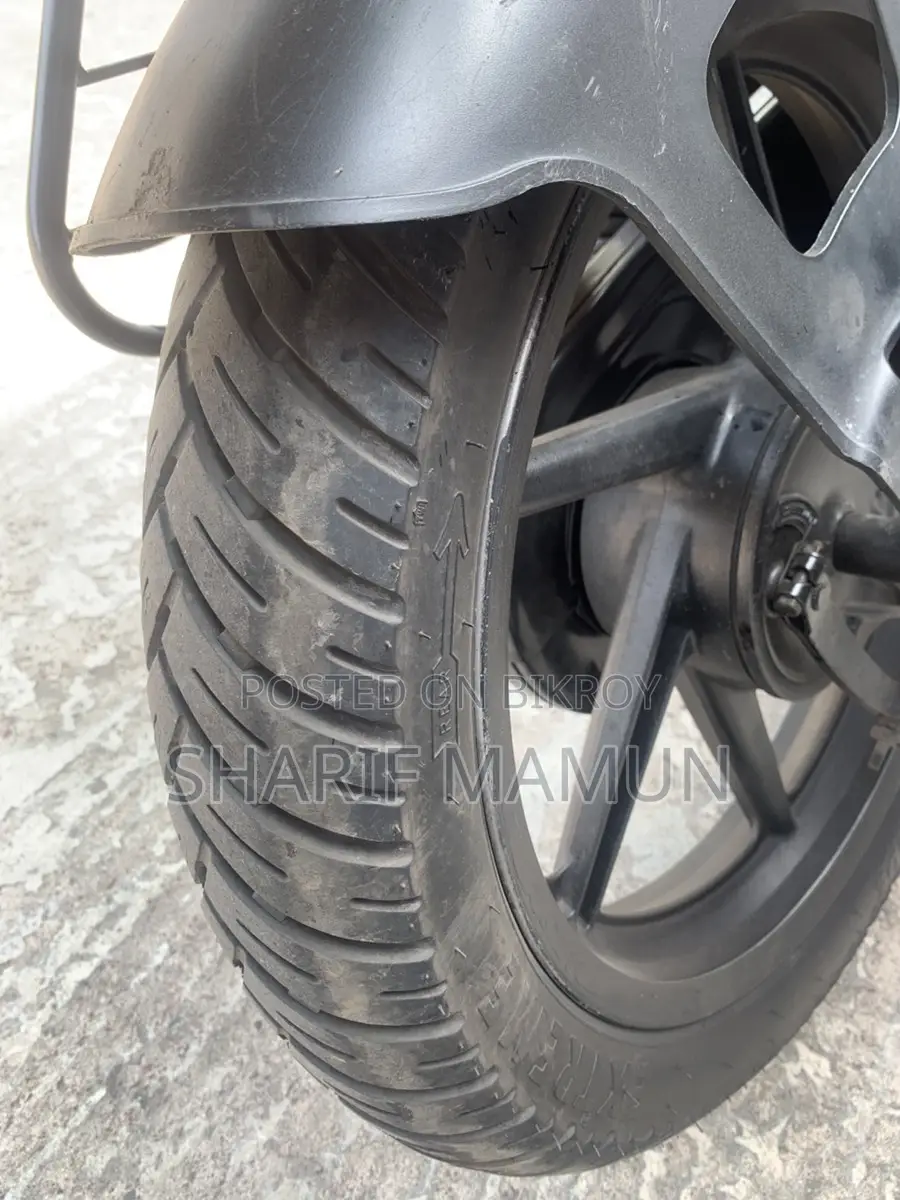 Bajaj Pulsar 150 . 2016