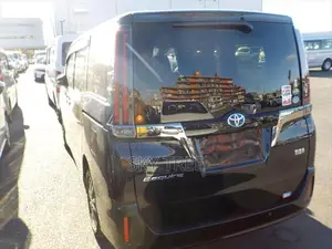 Toyota Esquire Gi Premium Package 2021