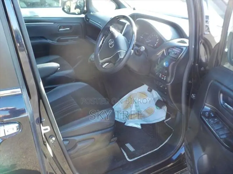 Toyota Esquire Gi Premium Package 2021