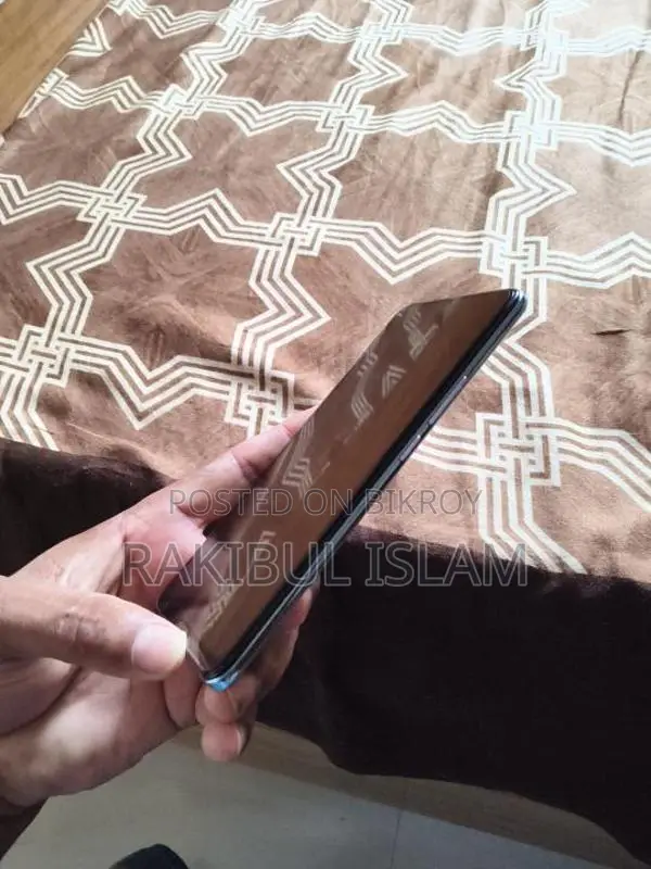 Vivo x60 (Used)