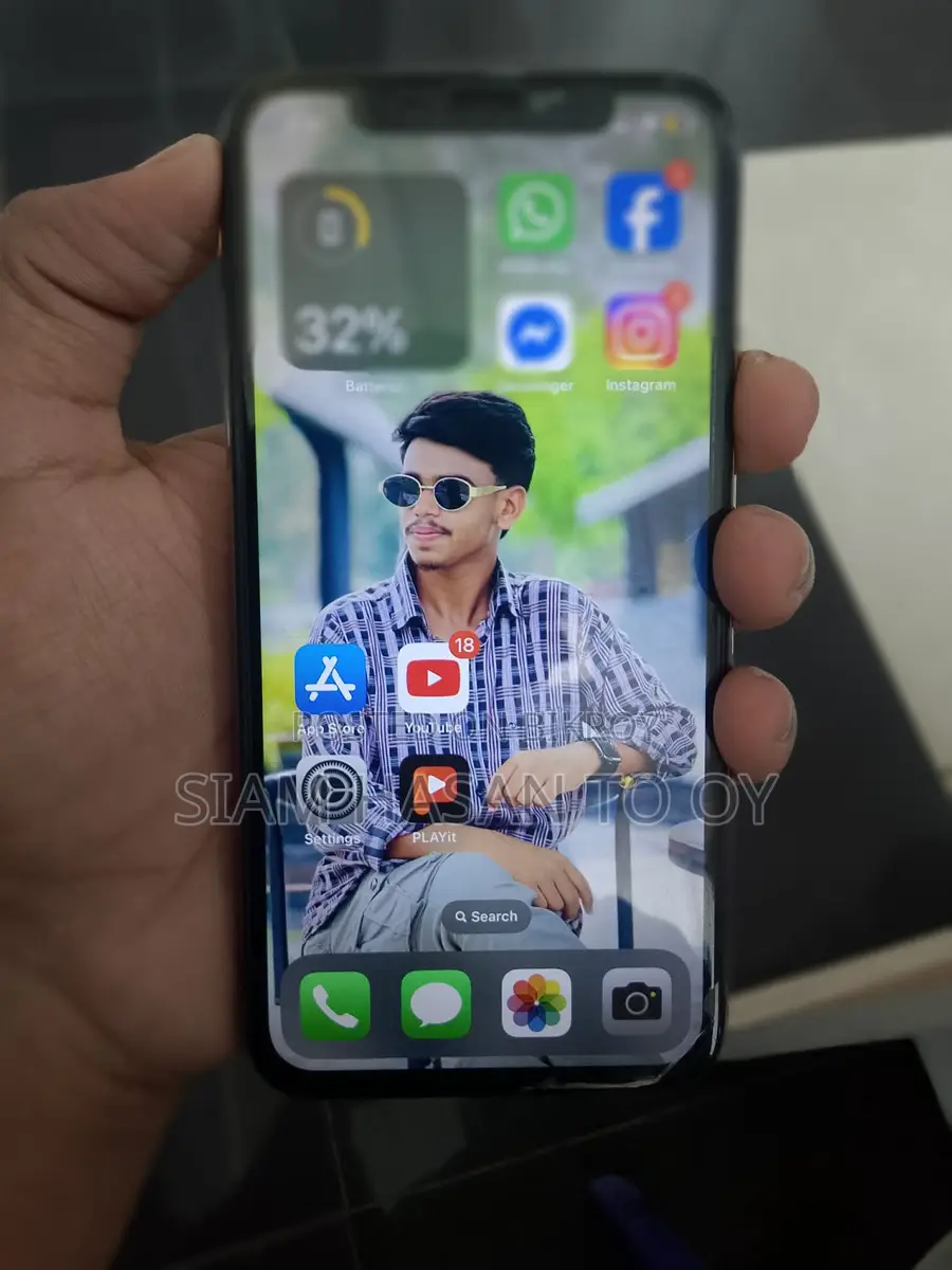 Apple iPhone XS (Used)