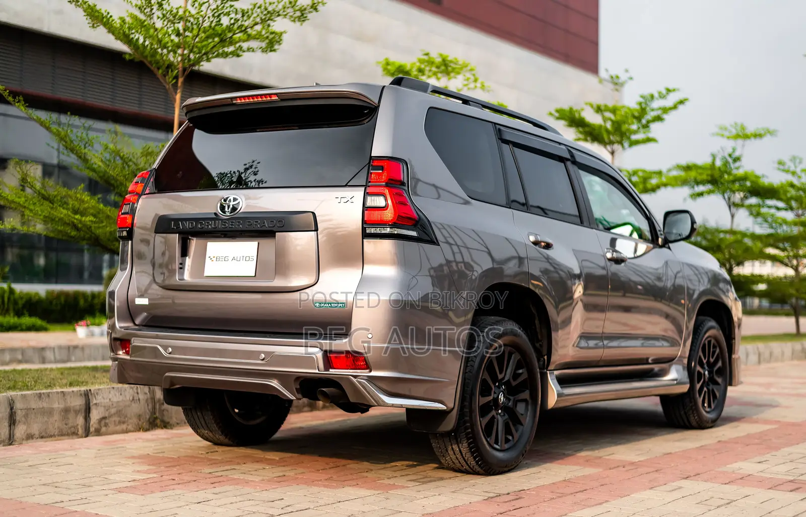 Toyota Prado 2023