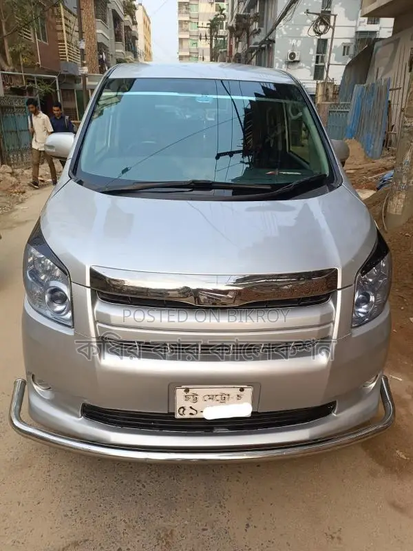 Toyota Noah 2 Door power 2007