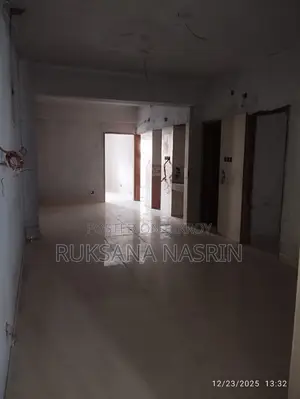 Urgent Flat Sale in Chandrima Model Town