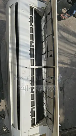 1.5 Ton Inverter Daikin AC
