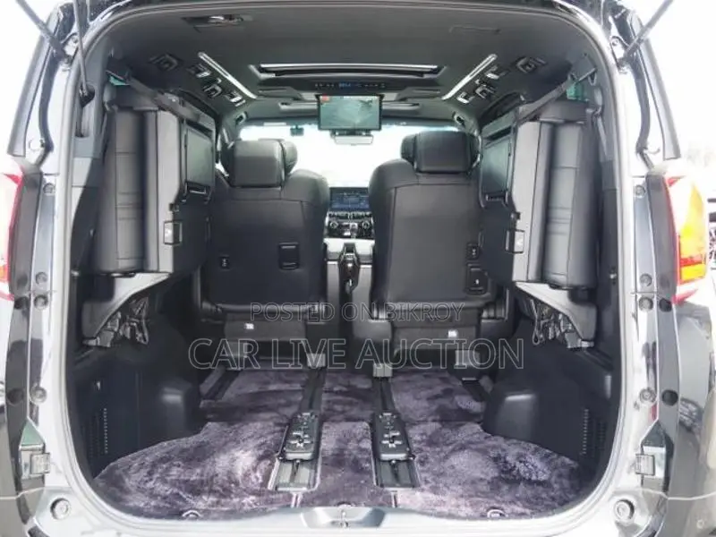Toyota Alphard Executive Lounge 2022