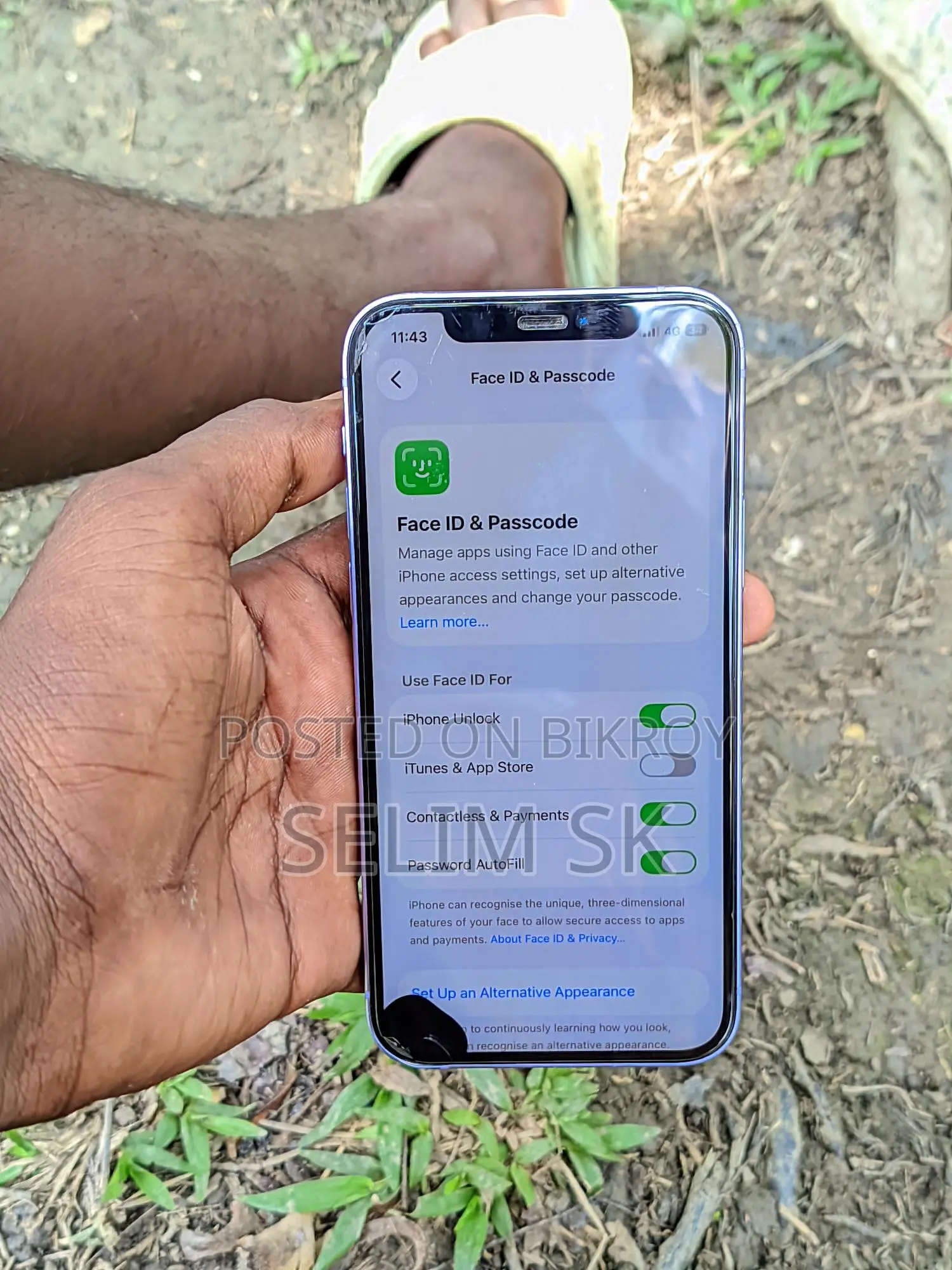 Apple iPhone 12 (Used)