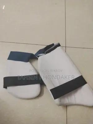 একটি ক্রিকেট থাইপ্যাড বিক্রয় করা হবে