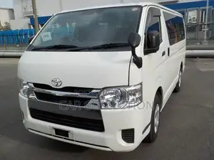 Toyota Hiace GL White 2022