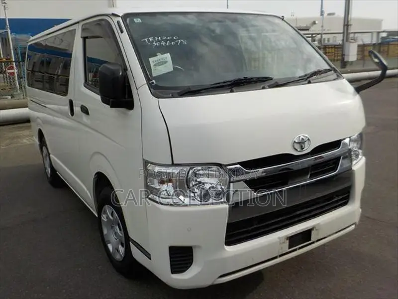 Toyota Hiace GL White 2022