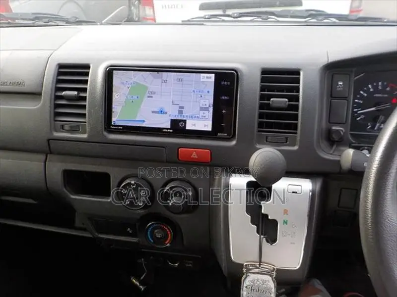Toyota Hiace GL White 2022