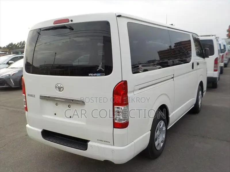 Toyota Hiace GL White 2022