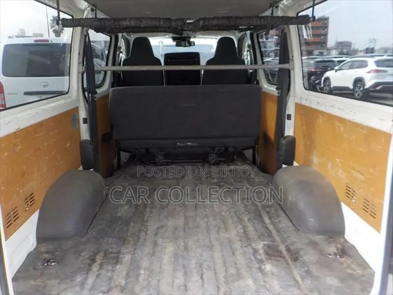 Toyota Hiace GL White 2022