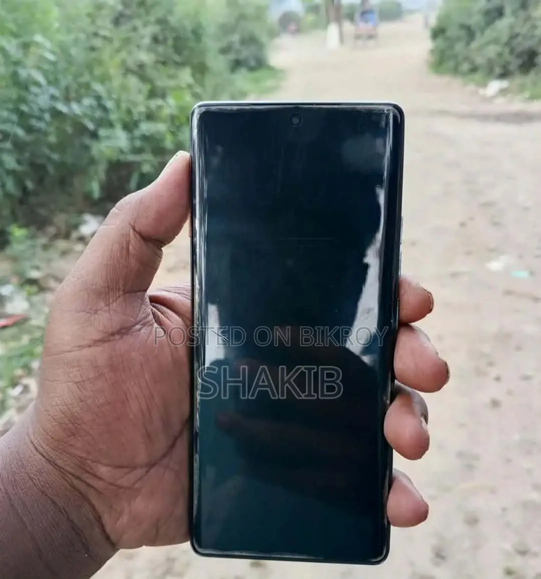 টেকনো ক্যামন ৪০ প্রো ফ্রেশ ফোন (ব্যবহৃত)