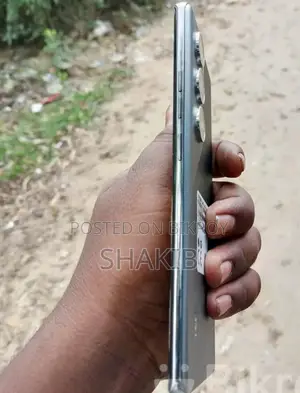 টেকনো ক্যামন ৪০ প্রো ফ্রেশ ফোন (ব্যবহৃত)