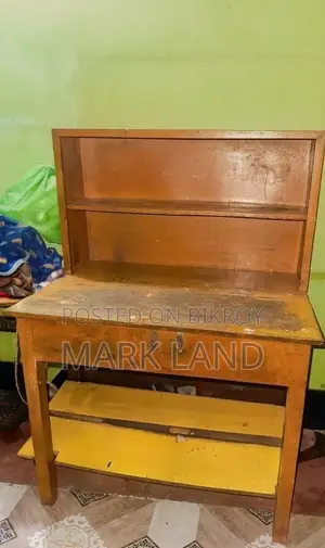 পড়ার টেবিল বিক্রি হবে