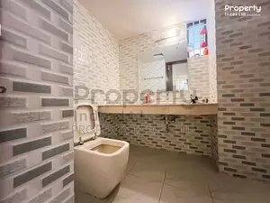 সেক্টর ৩-এ ২২০০ বর্গফুটের ইস্ট কর্নার অ্যাপার্টমেন্ট বিক্রয়