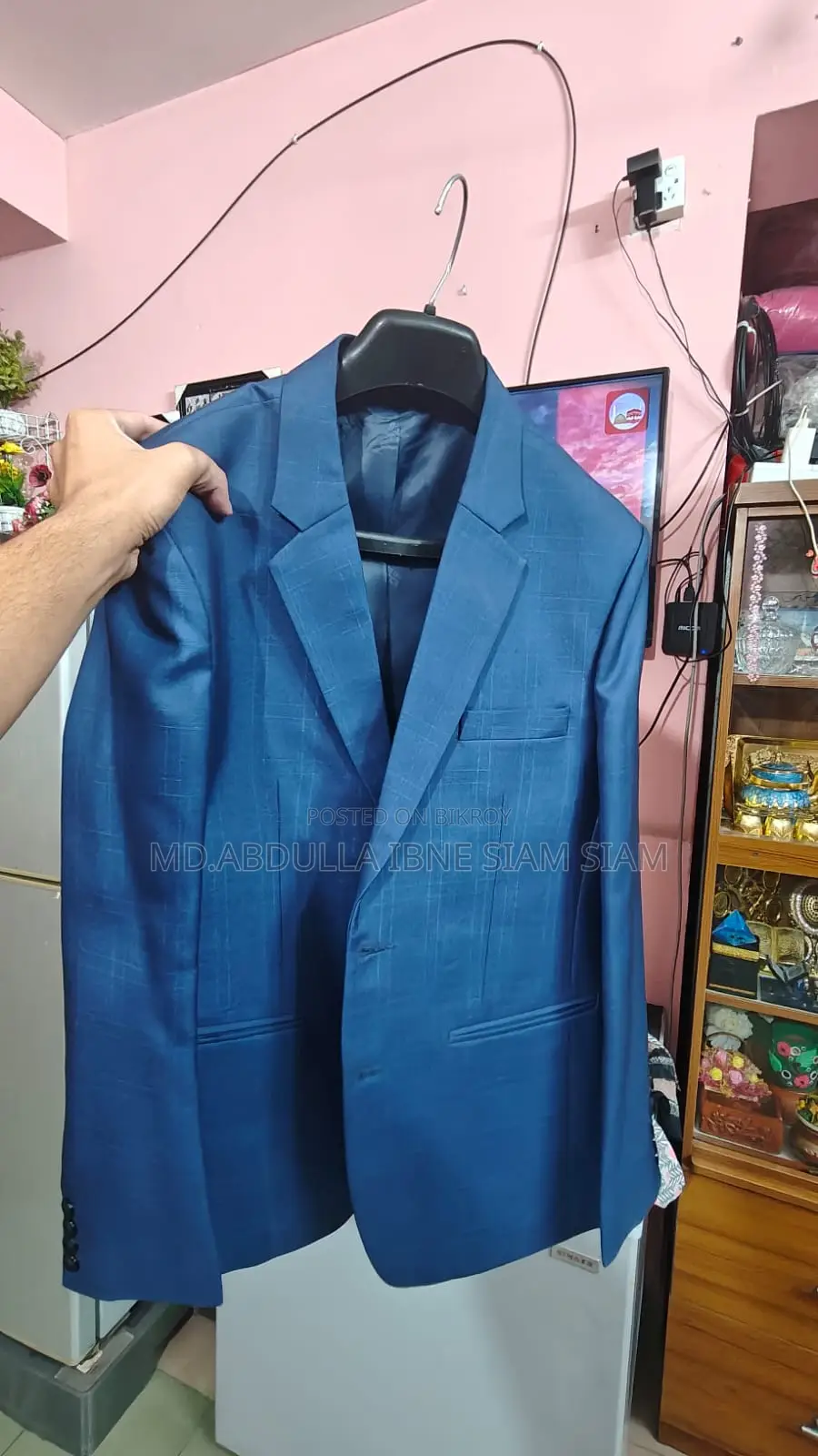 স্যুট বিক্রয়