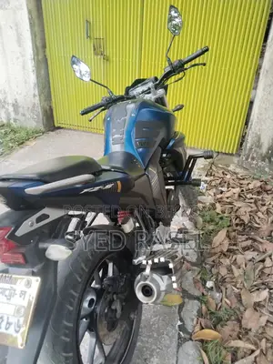 Yamaha FZs V2 . 2023