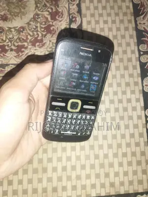 Nokia E5 (Used)