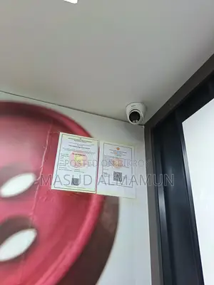 পোশাকের শোরুমের যাবতীয় মালামাল বিক্রি করতে চাই