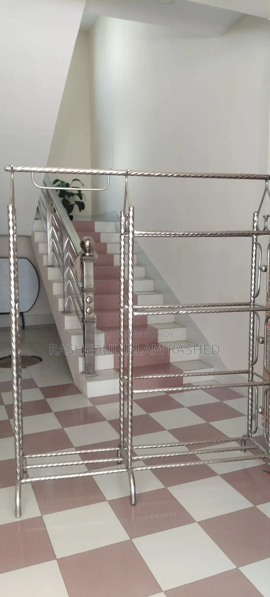 স্টিলের আলনা