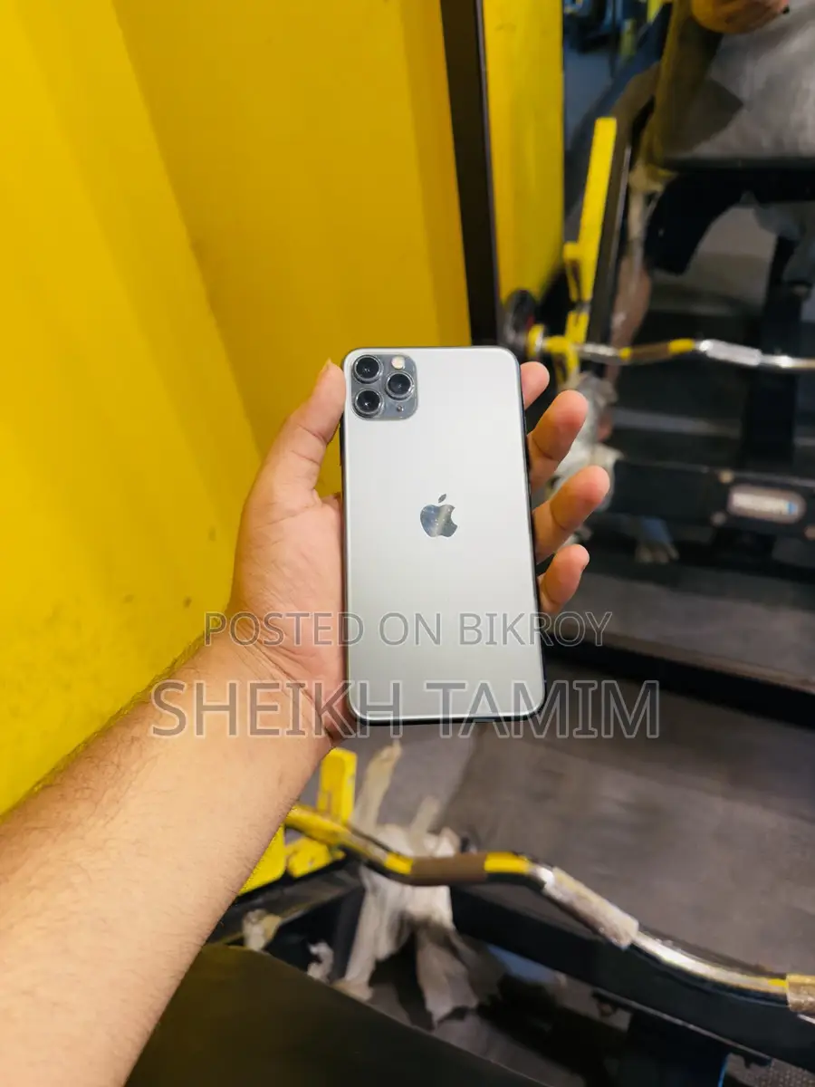 Apple iPhone 11 Pro Max . (Used)
