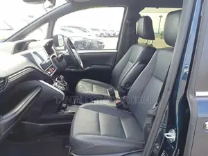 Toyota Esquire GI Micablue 2021
