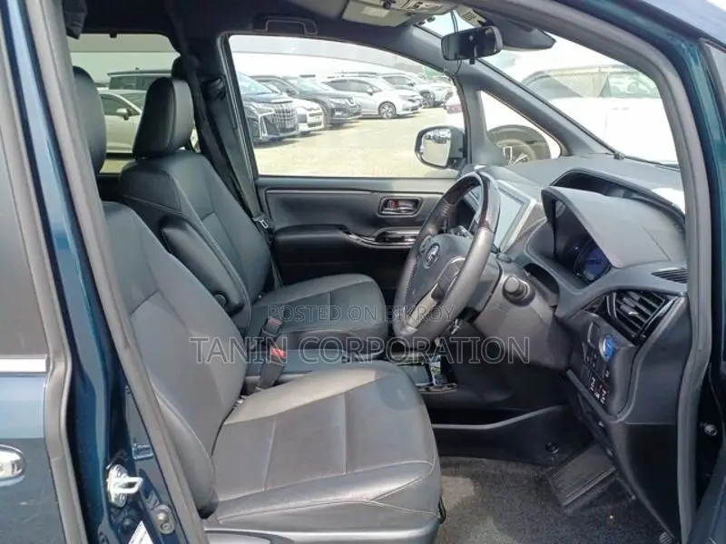 Toyota Esquire GI Micablue 2021
