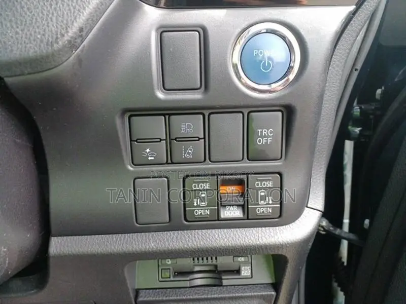 Toyota Esquire GI Micablue 2021