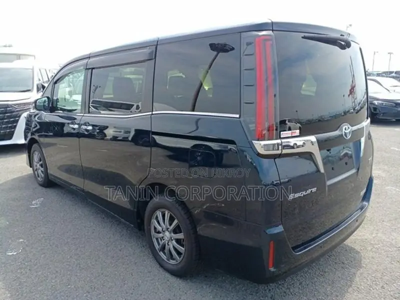 Toyota Esquire GI Micablue 2021