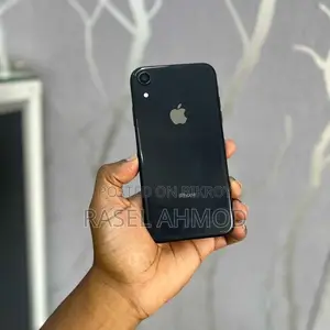 Apple iPhone XR 64 GB (Used)