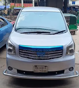 Toyota Noah key start 2011