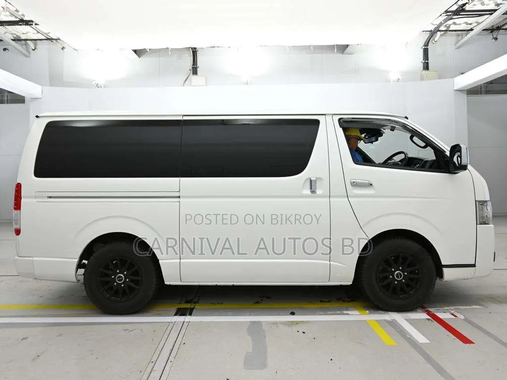 Toyota Hiace SUPER GL DARK PRIME 2022