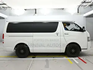 Toyota Hiace SUPER GL DARK PRIME 2022