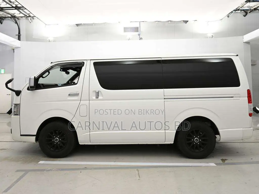 Toyota Hiace SUPER GL DARK PRIME 2022