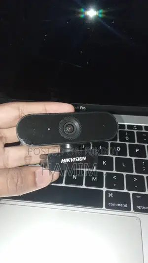Hikvision 1080p Hd Webcam + Built in Microphone.