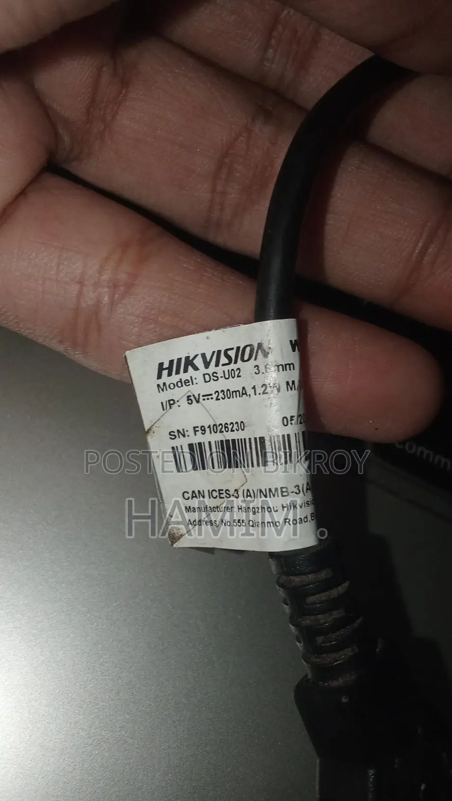 Hikvision 1080p Hd Webcam + Built in Microphone.