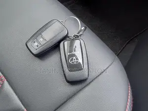 টয়োটা আরএভি৪ নন হাইব্রিড সানরুফ. ২০২০